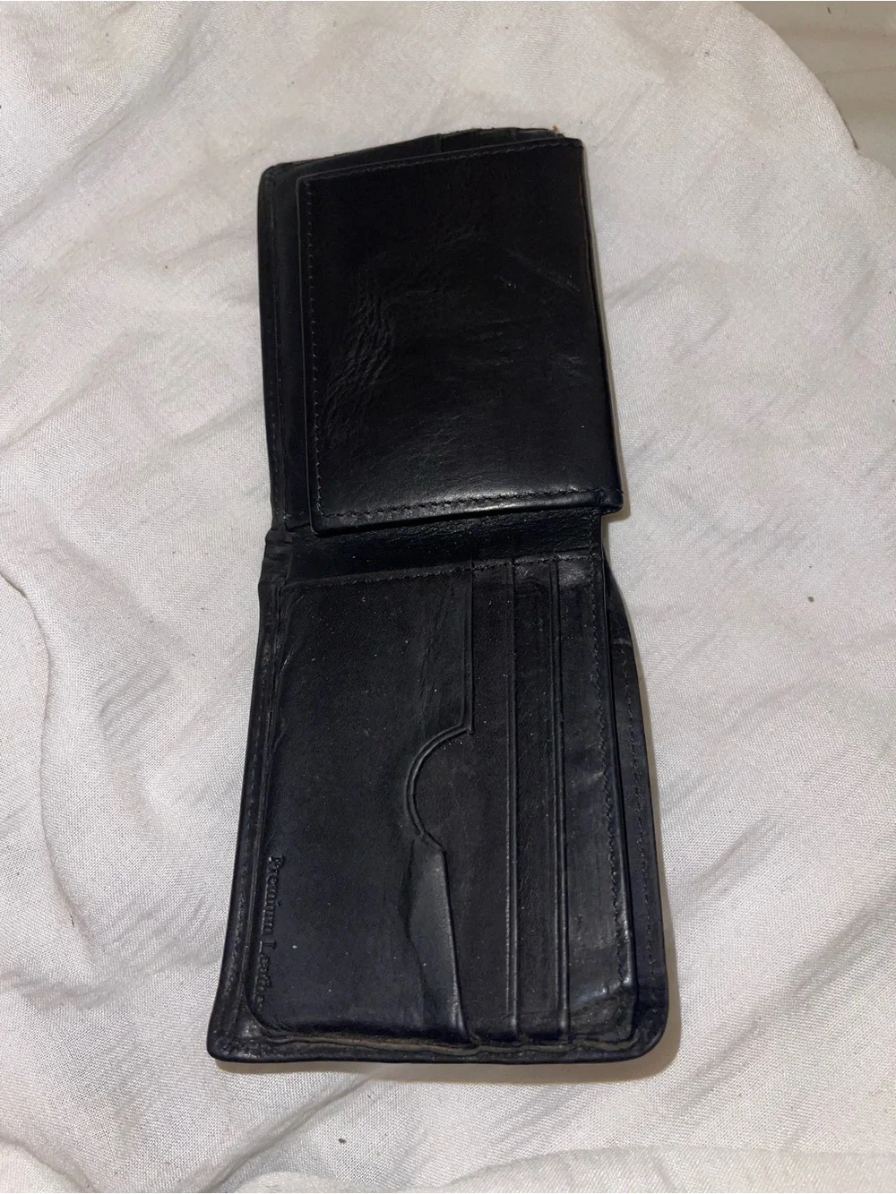 Wolverine Black Leather Men's Wallet, Classic Bi-Fold & Additional Leather Piece
